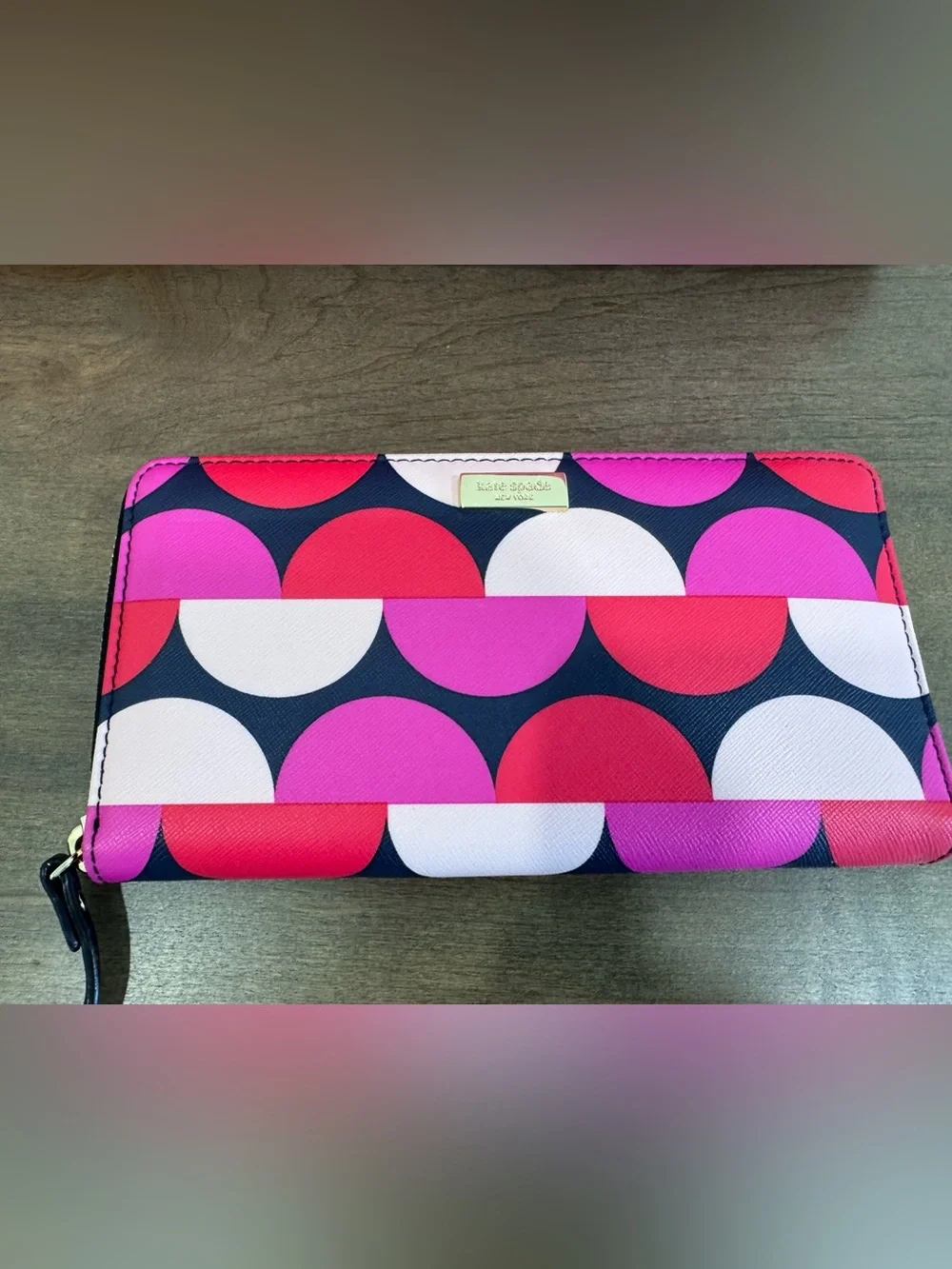 kate spade fuchsia tote with contrasting orange trim and patterned wallet